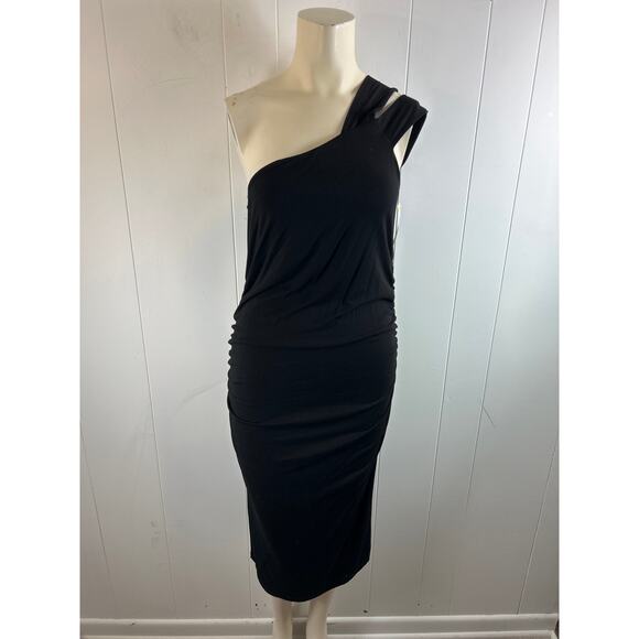 Isabella Oliver Darcie Maternity Dress with Lenzing™ Ecovero™ in black. Size 4. - Picture 8 of 9